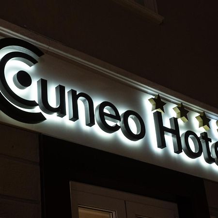 Cuneo Hotel Exterior foto