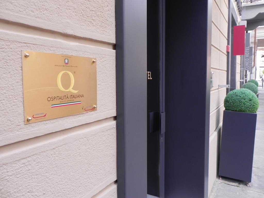 Cuneo Hotel Exterior foto