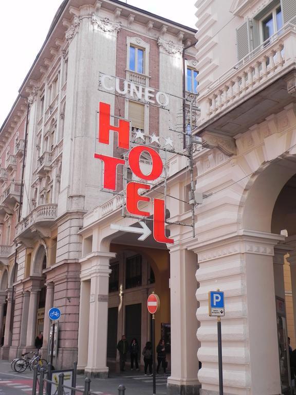 Cuneo Hotel Exterior foto