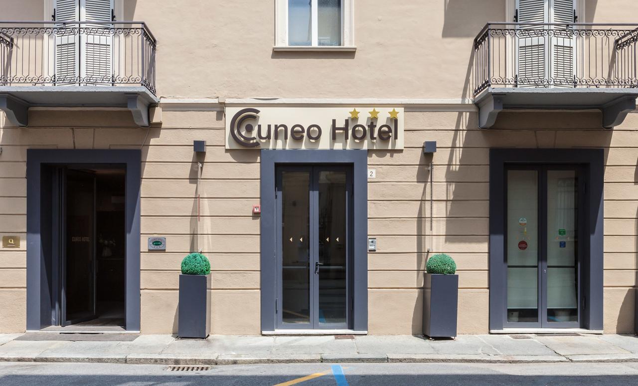 Cuneo Hotel Exterior foto