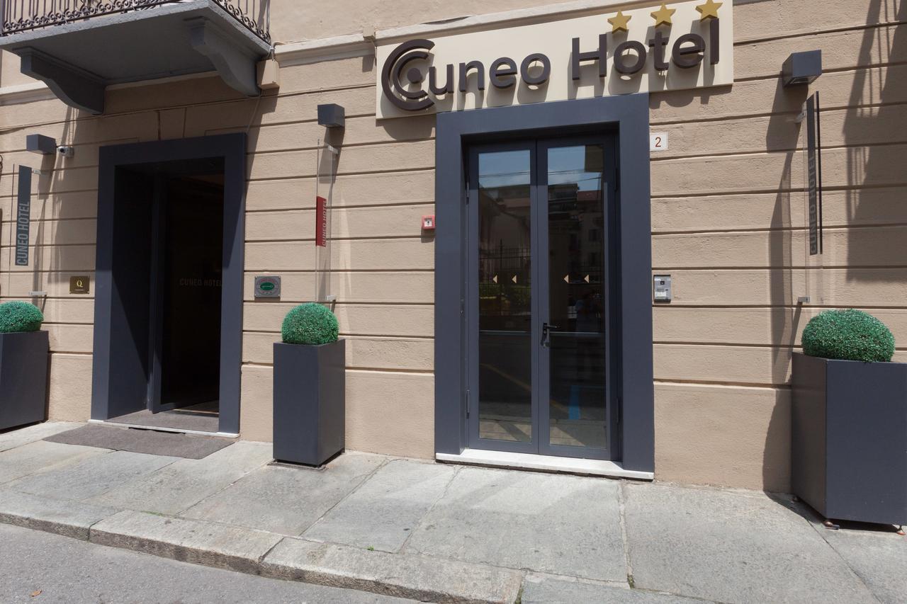 Cuneo Hotel Exterior foto